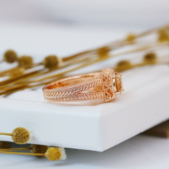 Very Beautiful  Rose Gold Filled Topaz Ring New - Picture 5 of 5